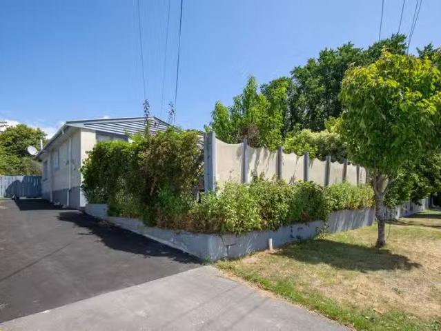House for sale in Chaslands, Canterbury