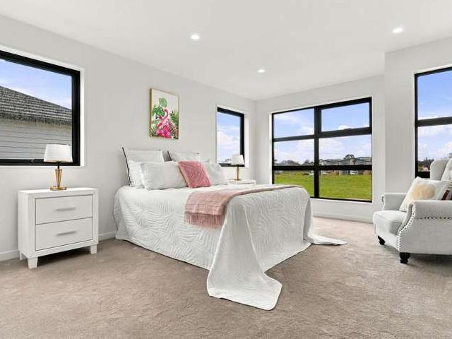 House for sale in Karaka, Franklin