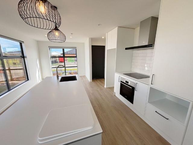 House for rent in Chaslands, Canterbury