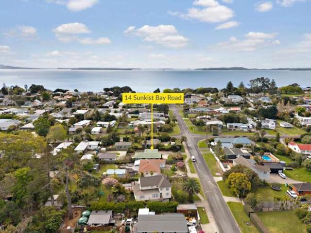 House for sale in Beachlands, Franklin