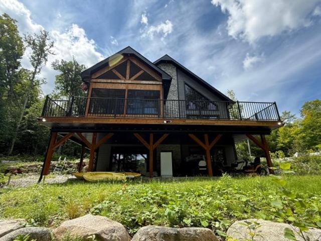 House for sale in La Vallée-de-la-gatineau, Quebec