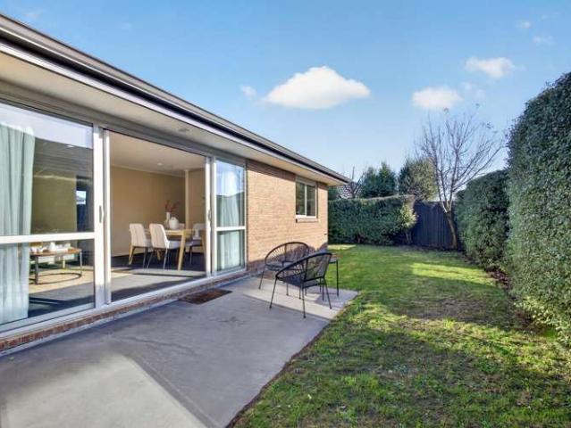 House for sale in Chaslands, Canterbury