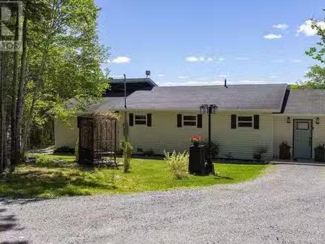 House for sale in Gambo, Newfoundland And Labrador