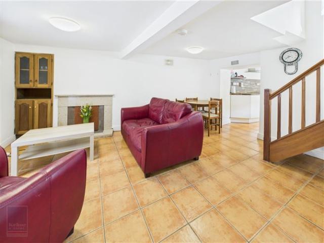 Terraced House for sale
