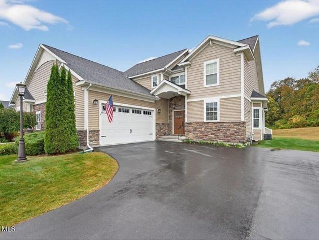 Townhouse for sale in Clifton Park, New York