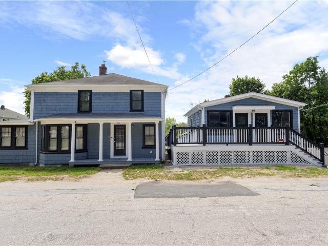 Commercial for sale in Warwick