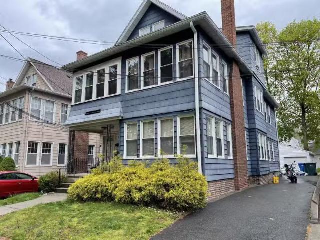House for rent in Hamden