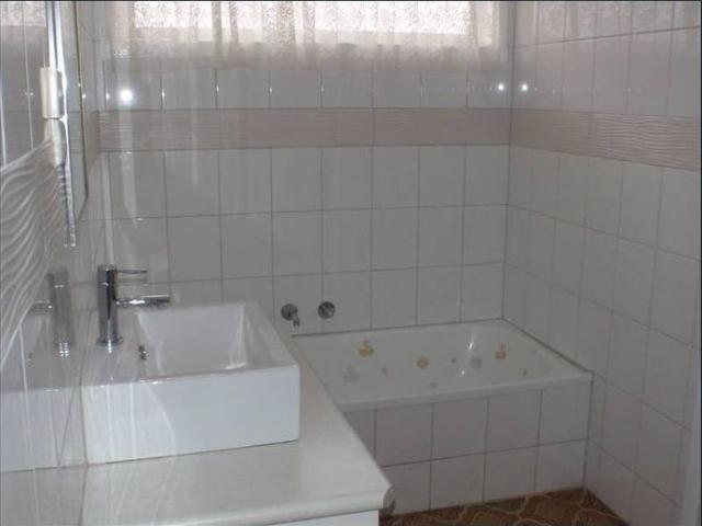 House for rent in St Albans, Victoria