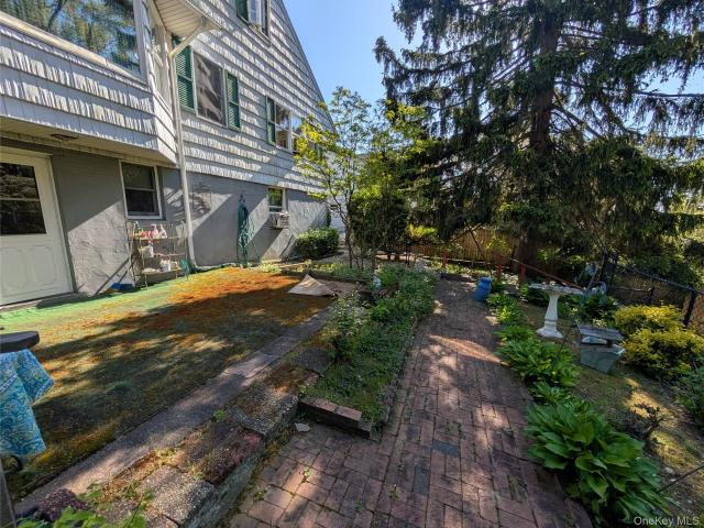 House for sale in Glenwood Landing, Nassau County