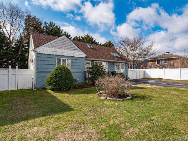Property for sale in Bohemia, New York
