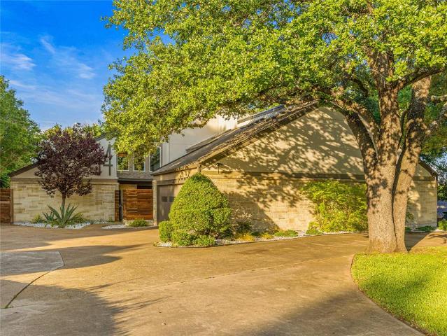 House for sale in Benbrook, Texas