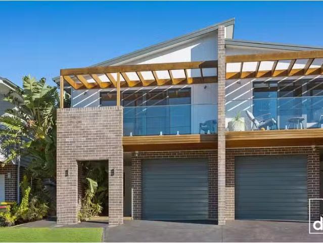 House for rent in Wollongong West, New South Wales