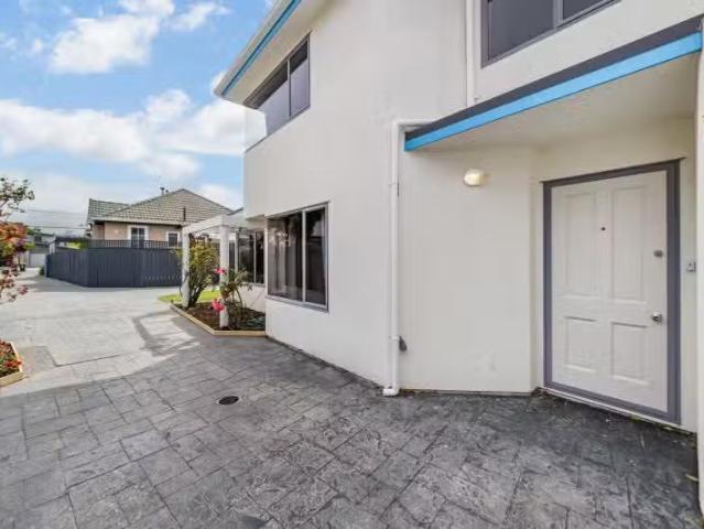 House for sale in Days Bay, Wellington