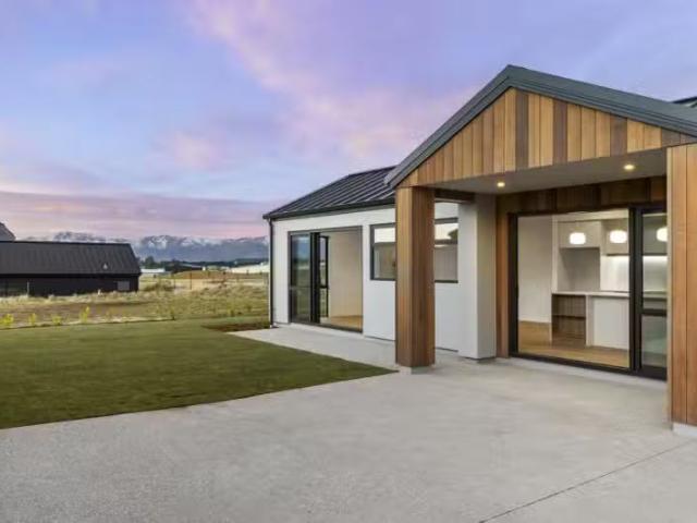 House for sale in Otakou