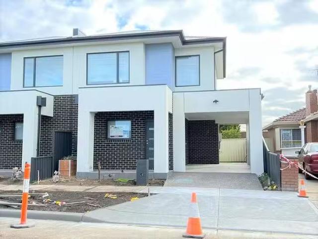 House for rent in Sunshine West, Victoria
