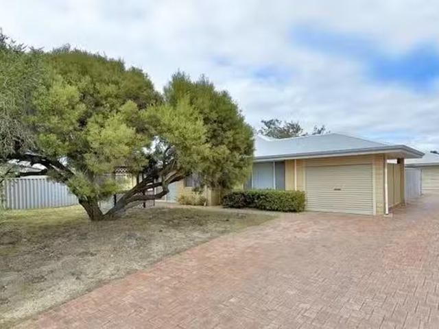 House for rent in Dudley Park
