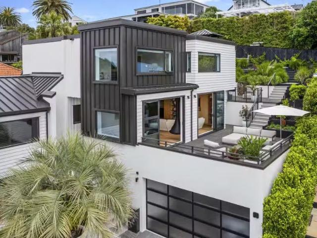 House for sale in Wairau Valley