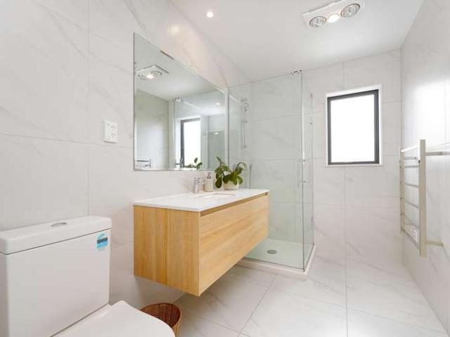 Townhouse for sale in Kelston, Oroua County