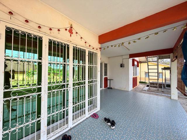 Bungalow for sale in Cheng, Malaka