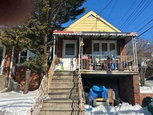 House for sale in Queens, Arverne