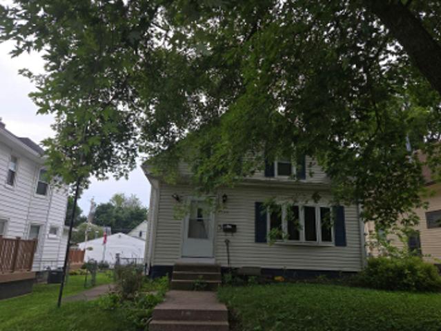 House for sale in Silvis, Illinois