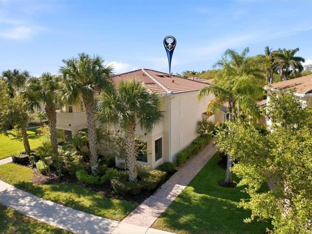 Townhouse for sale in Bonita Springs, Florida