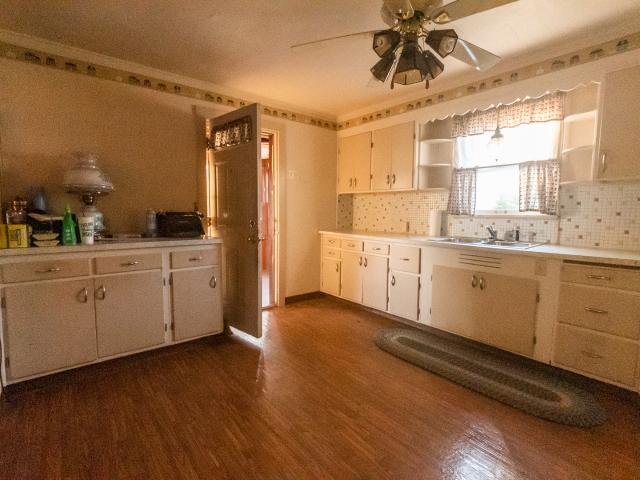 House for sale in Whiteside, Illinois