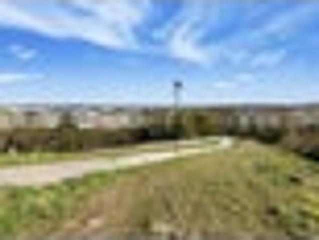 Land for sale in Paremoremo