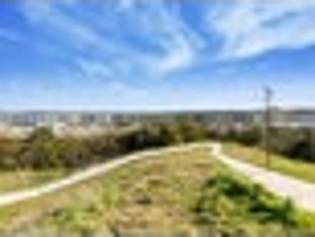 Land for sale in Paremoremo