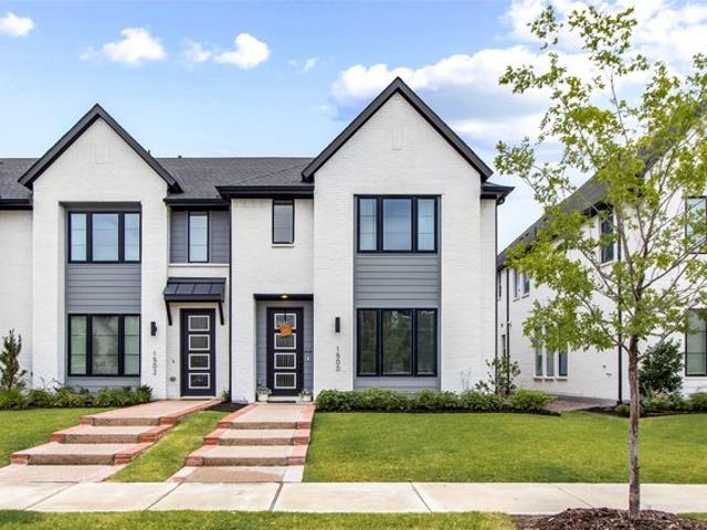 Townhouse for sale in Arlington, Texas