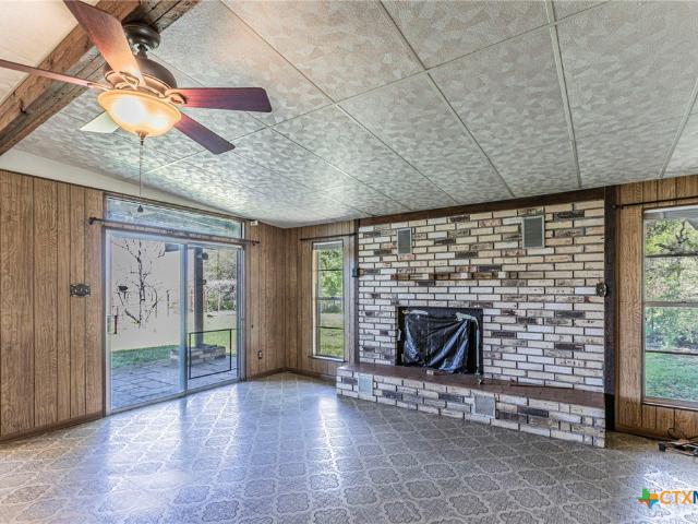 House for sale in Milam, Texas