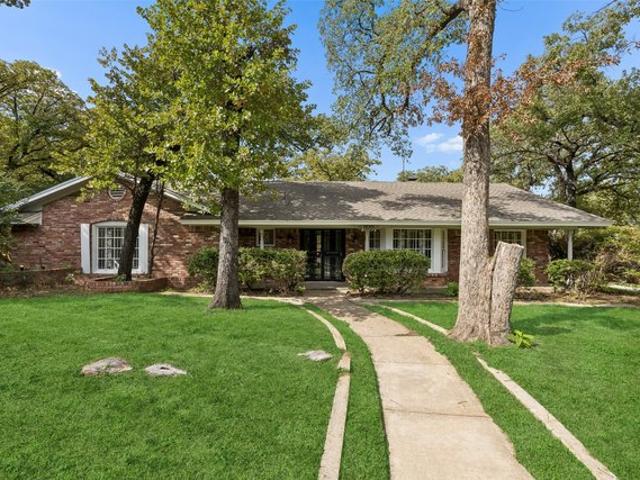 House for sale in Fort Worth, Tarrant County