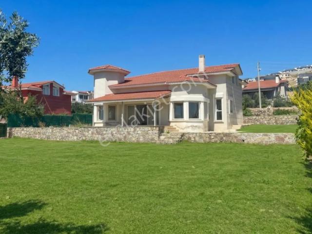 Foça, İzmir içerisinde satılık Villa