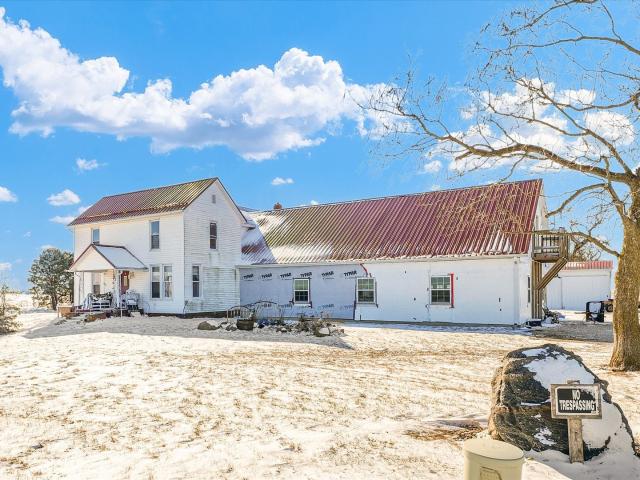 House for sale in Douglas, Illinois