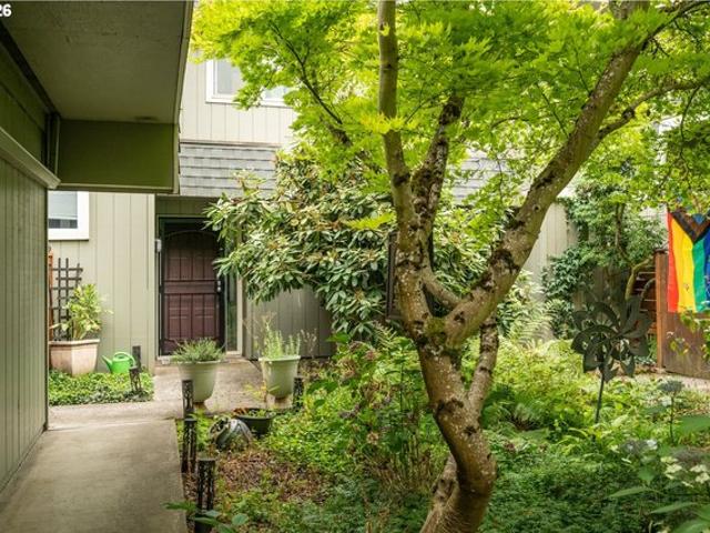 Condo for sale in Oregonia