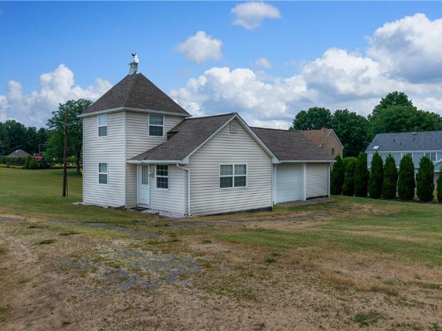 Farm for sale in Moon, Pennsylvania