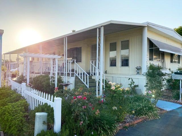 House for sale in Santa Paula, California
