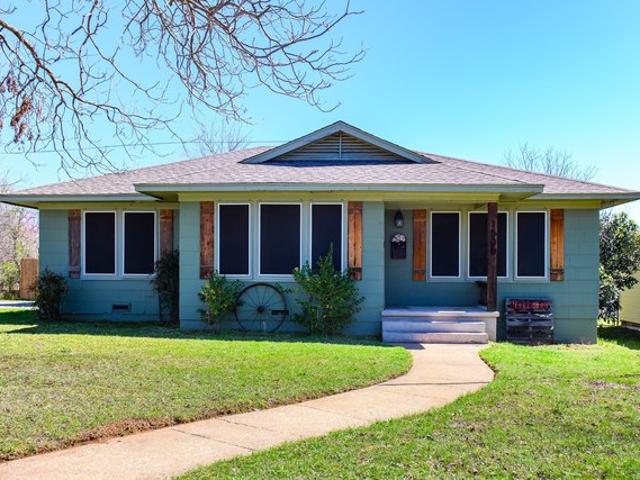 House for sale in Denison, Grayson County