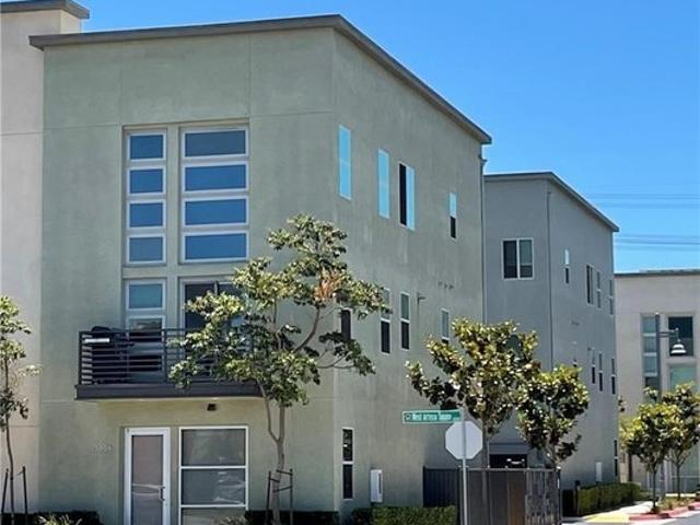 Townhouse for sale in Gardena, California