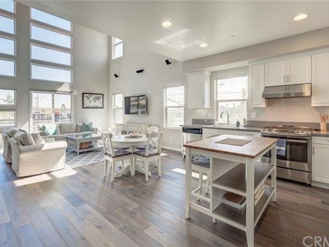 Townhouse for sale in Gardena, California