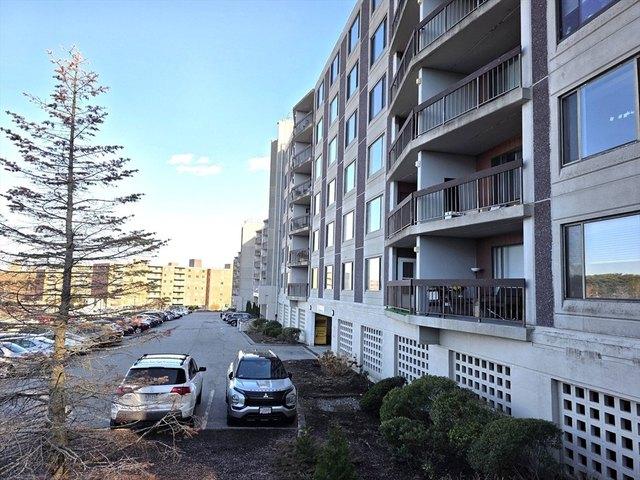 Condo for sale in Framingham, Massachusetts