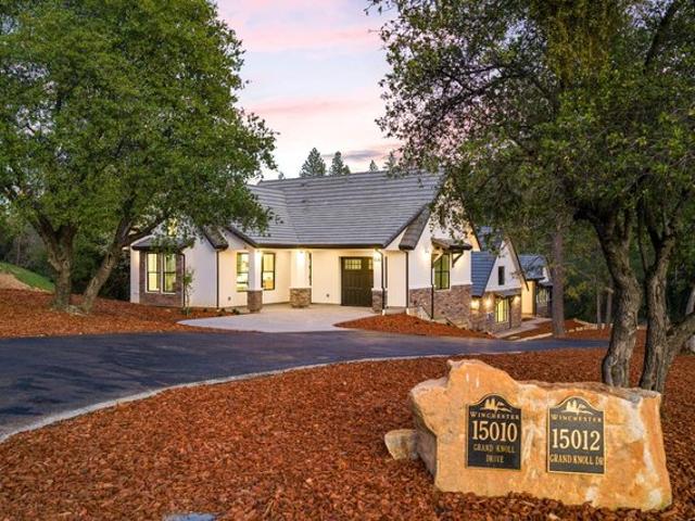 House for sale in Applegate, California