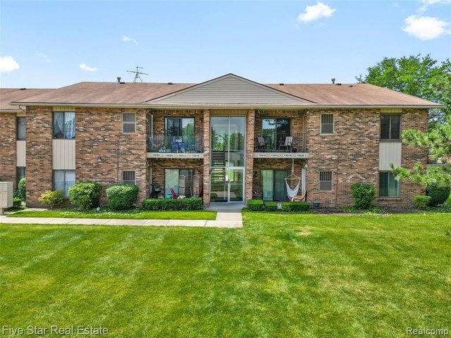 Condo for sale in Sterling Heights, Michigan