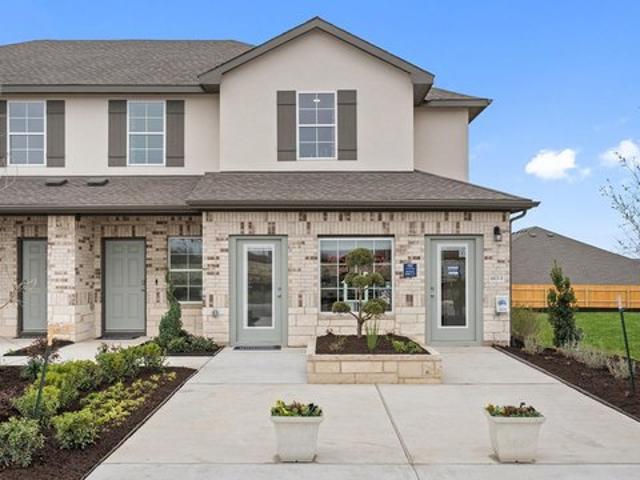 Townhouse for sale in Manor, Texas
