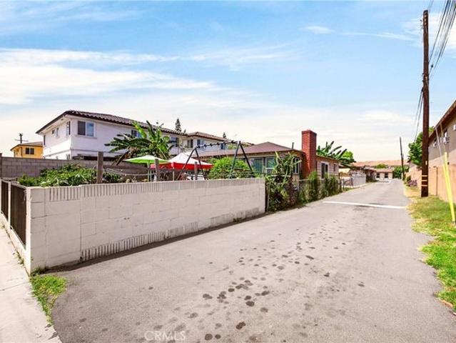 House for sale in Paramount, California
