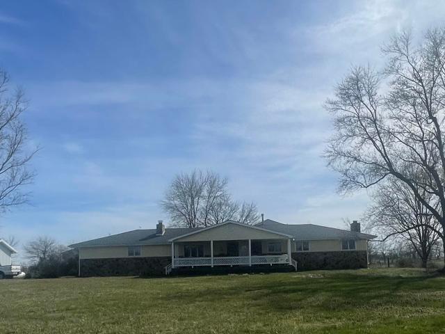 House for sale in Barry, Missouri