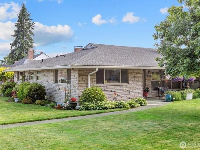 Townhouse for sale in Everett, Washington
