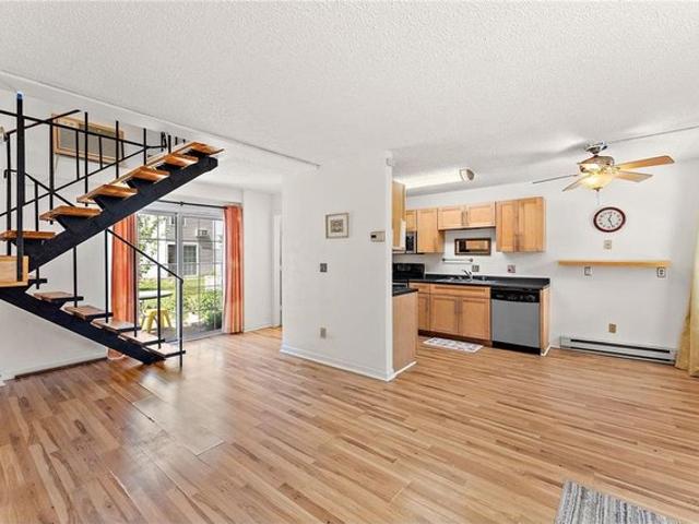Townhouse for sale in Hennepin, Minnesota
