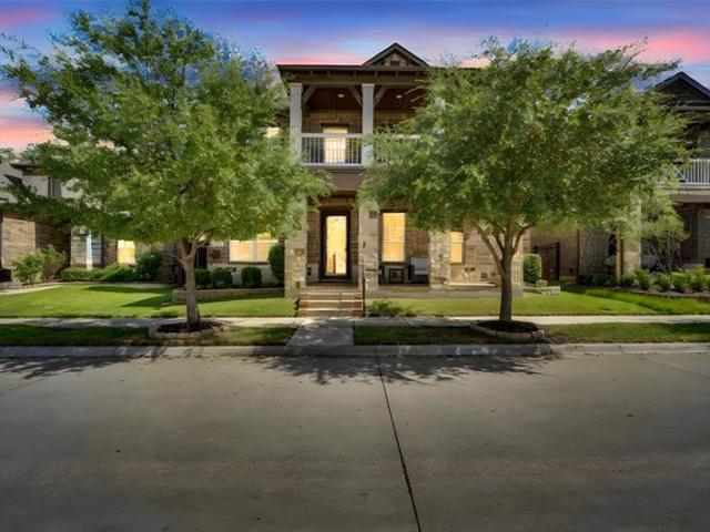 House for sale in Arlington, Texas