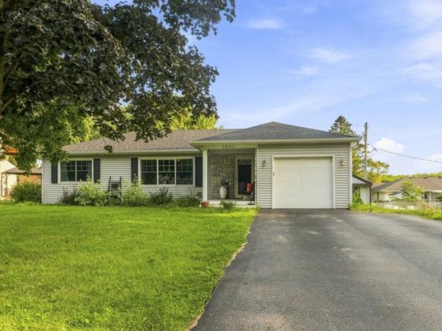 House for sale in Mchenry, Illinois